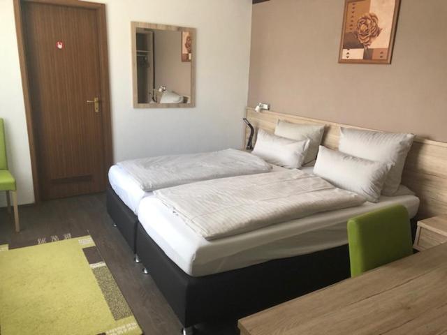Hotel Am Bruennchen Oberbaar Bagian luar foto